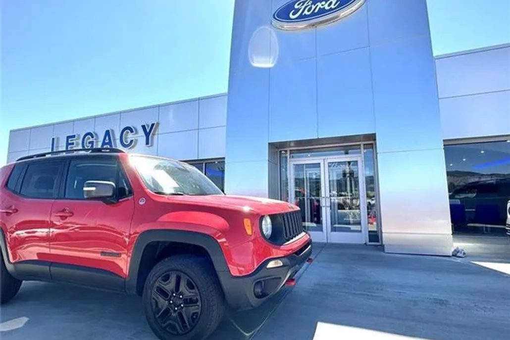 2018 Jeep Renegade Trailhawk photo 1