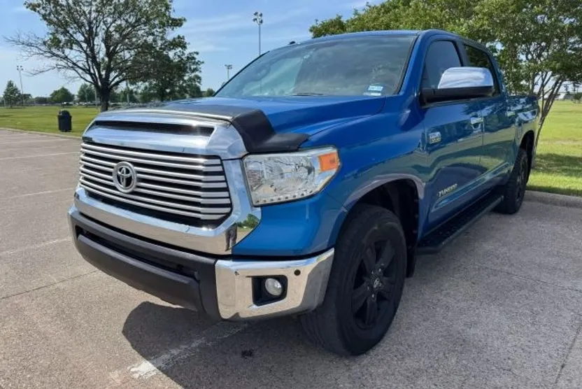 2016 Toyota Tundra SR5 photo 1
