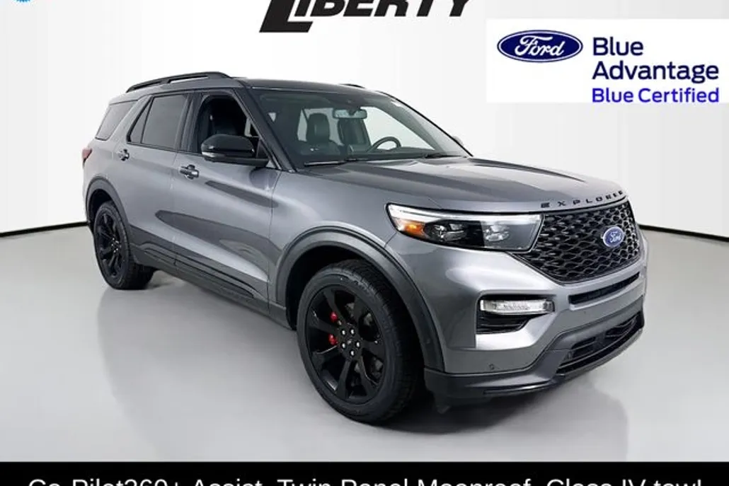 2022 Ford Explorer ST photo 1