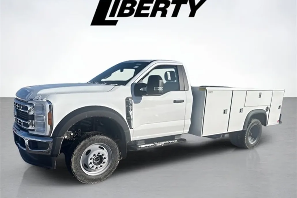 2024 Ford F-450 XL photo 1