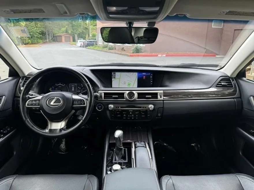 2016 Lexus GS 450h photo 12