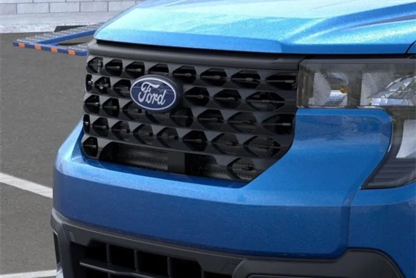 2025 Ford Maverick XLT photo 1