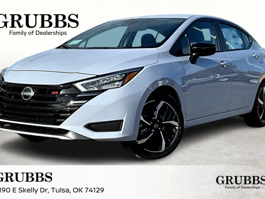2025 Nissan Versa SR photo 1