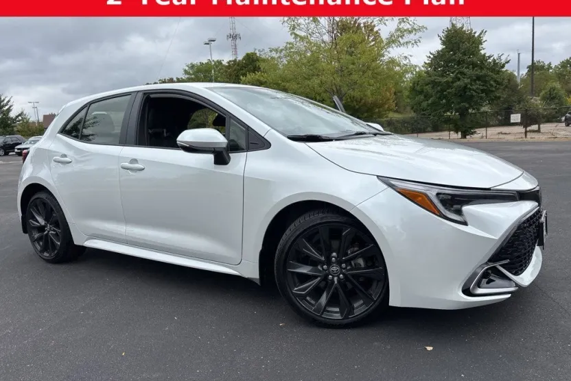 2025 Toyota Corolla XSE photo 1