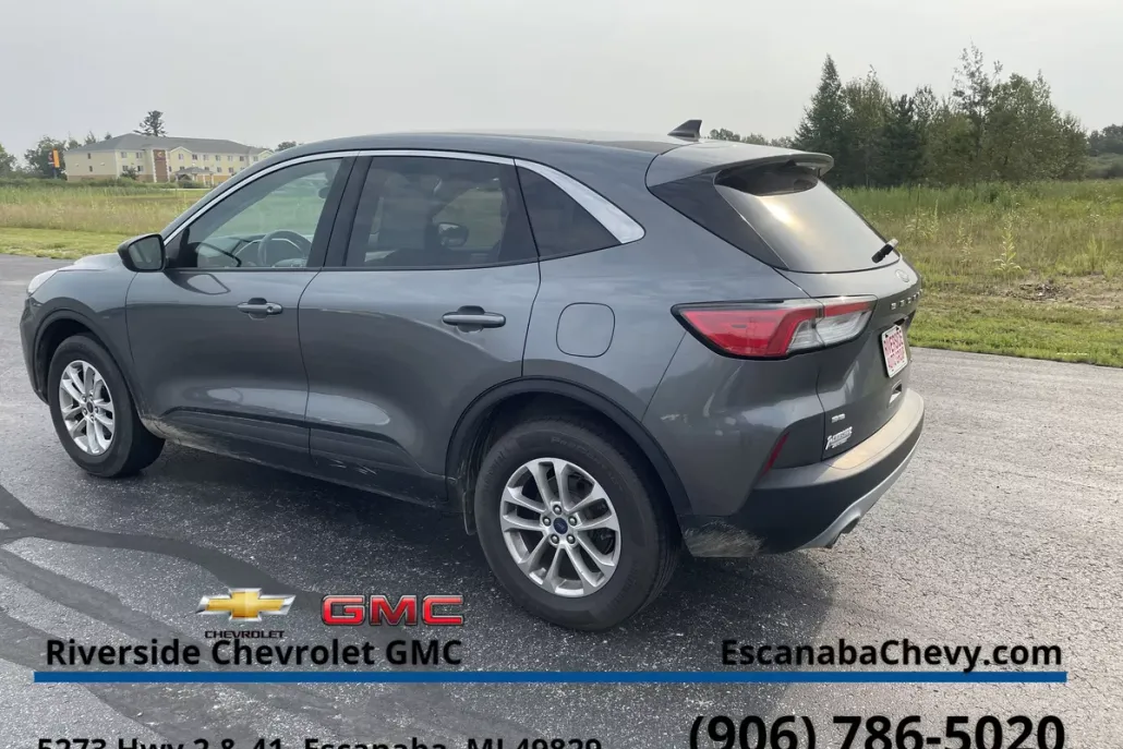 2022 Ford Escape SE photo 1