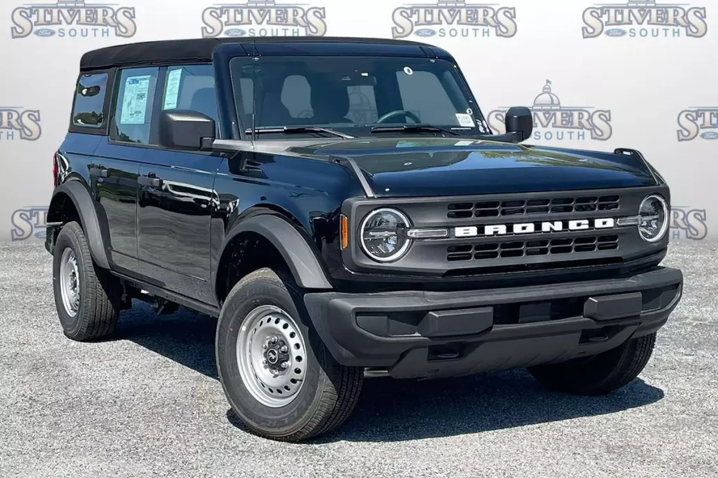2025 Ford Bronco Base photo 1