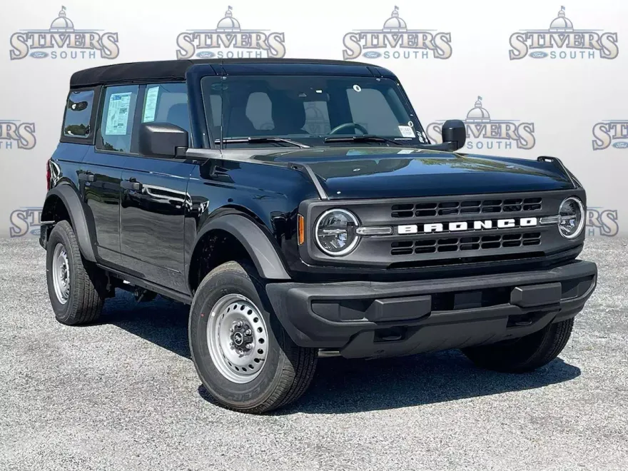 2025 Ford Bronco Base photo 1