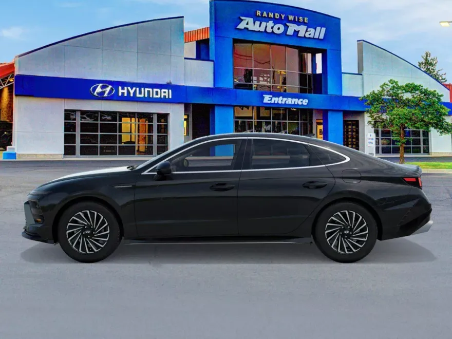 2026 Hyundai Sonata Hybrid SEL photo 2