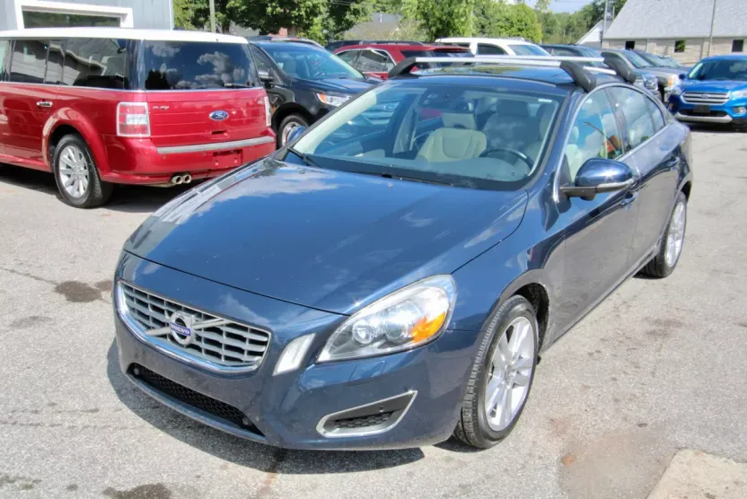 2013 Volvo S60 T5 photo 1