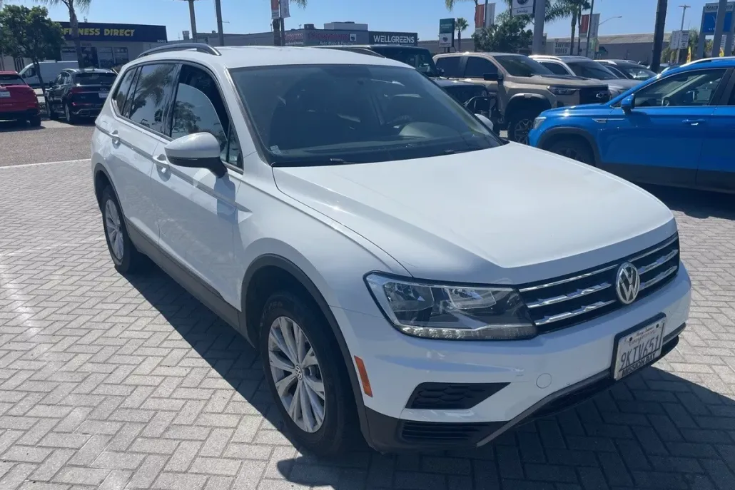 2020 Volkswagen Tiguan S photo 1