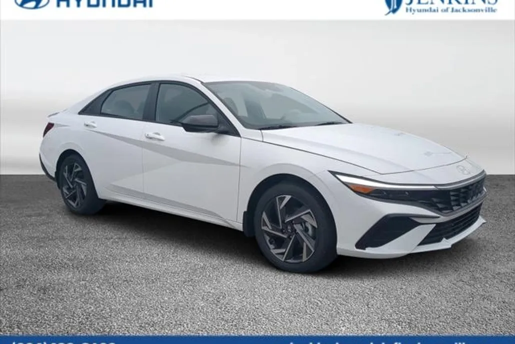 2025 Hyundai Elantra SEL Sport photo 1