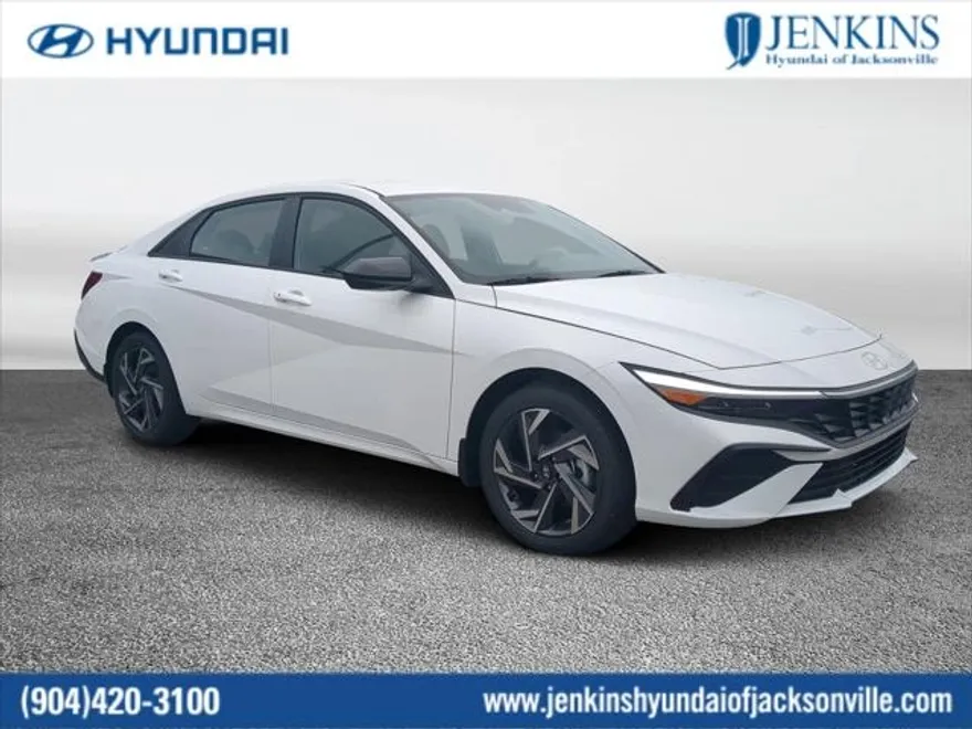 2025 Hyundai Elantra SEL Sport photo 1
