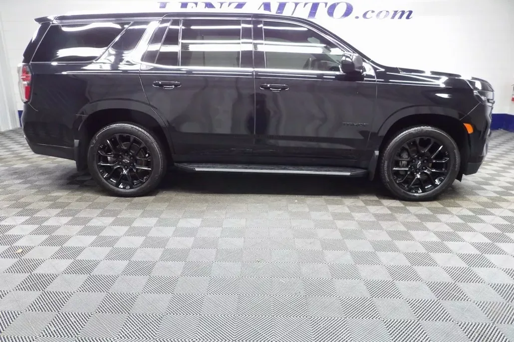 2023 Chevrolet Tahoe LS photo 1