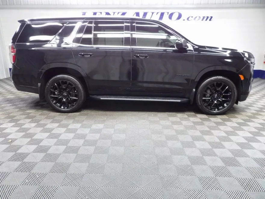 2023 Chevrolet Tahoe LS photo 1