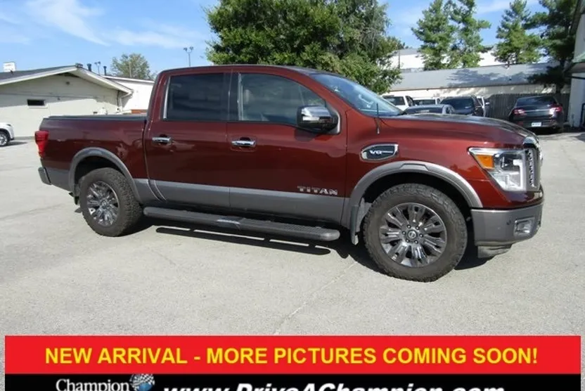 2017 Nissan Titan Platinum Reserve photo 1