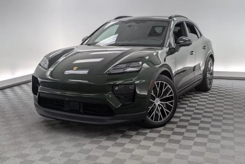 2024 Porsche Macan Electric 4 photo 1