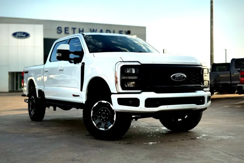 2023 Ford F-250 photo 1