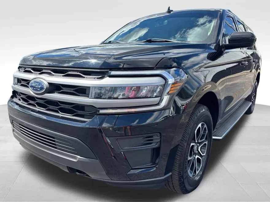 2022 Ford Expedition MAX XLT photo 1