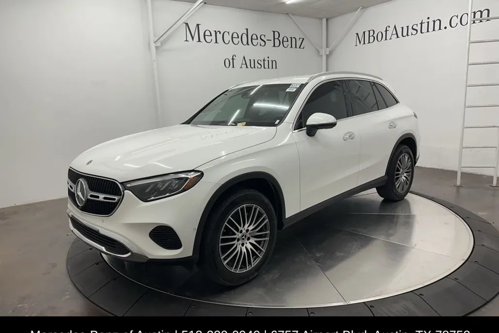 2025 Mercedes Benz GLC 300 photo 1