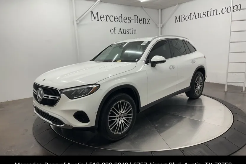 2025 Mercedes Benz GLC 300 photo 1