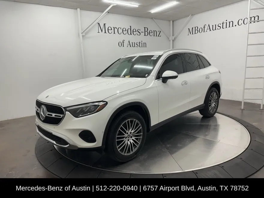 2025 Mercedes Benz GLC 300 photo 1