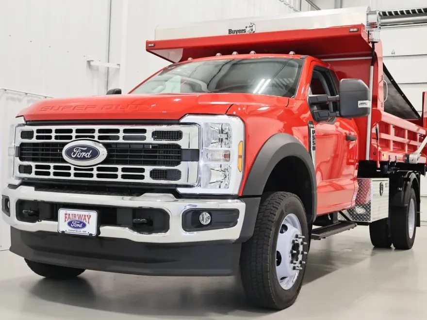 2024 Ford F-550 photo 1