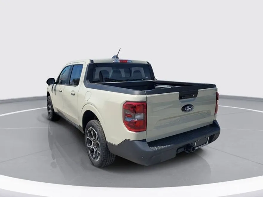 2025 Ford Maverick Lariat photo 1