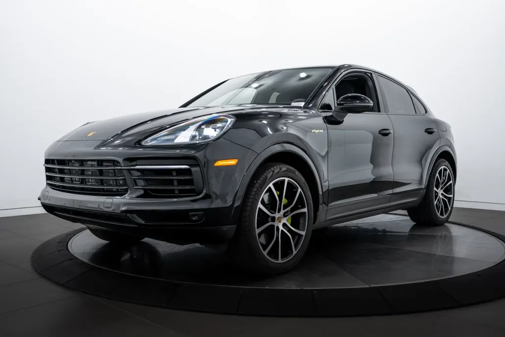2022 Porsche Cayenne E-Hybrid Coupe photo 1
