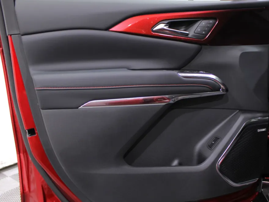 2025 Chevrolet Traverse RS photo 1