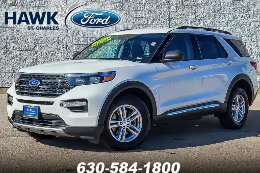 2023 Ford Explorer XLT photo 1