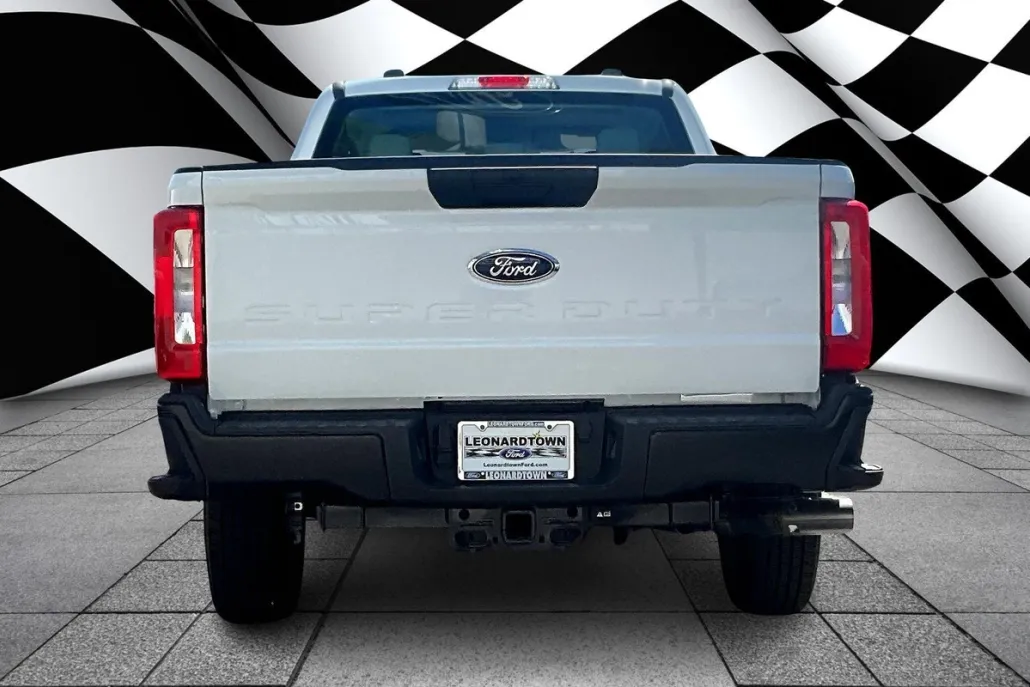 2026 Ford F-350 XL photo 1