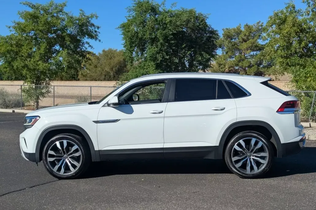 2020 Volkswagen Atlas Cross Sport V6 SEL photo 1