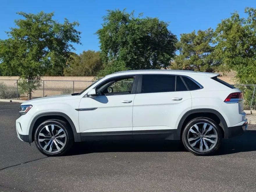 2020 Volkswagen Atlas Cross Sport V6 SEL photo 1