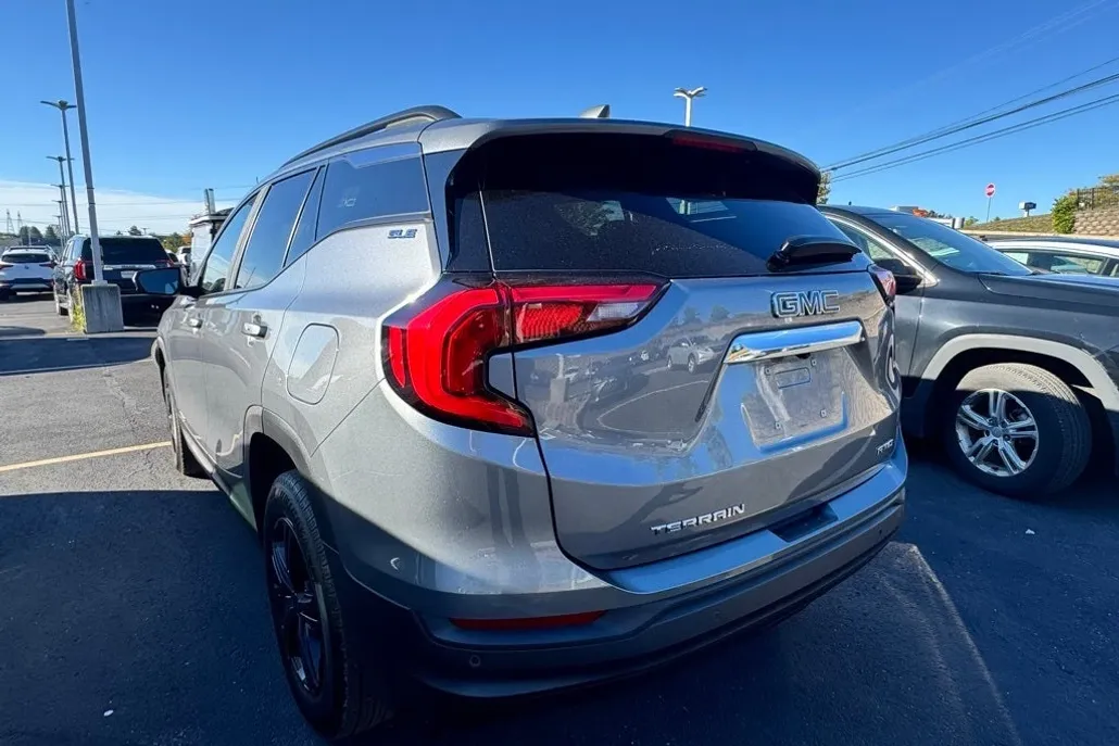 2021 Gmc Terrain SLE photo 1