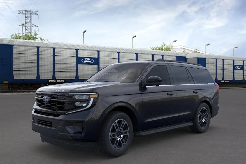 2025 Ford Expedition photo 1