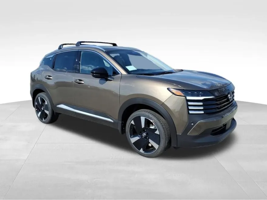 2026 Nissan Kicks SR photo 1