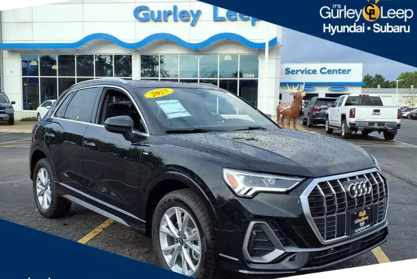 2025 Audi Q3 S line Premium photo 1