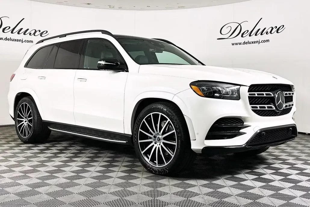 2023 Mercedes Benz GLS 450 AMG 4MATIC photo 1