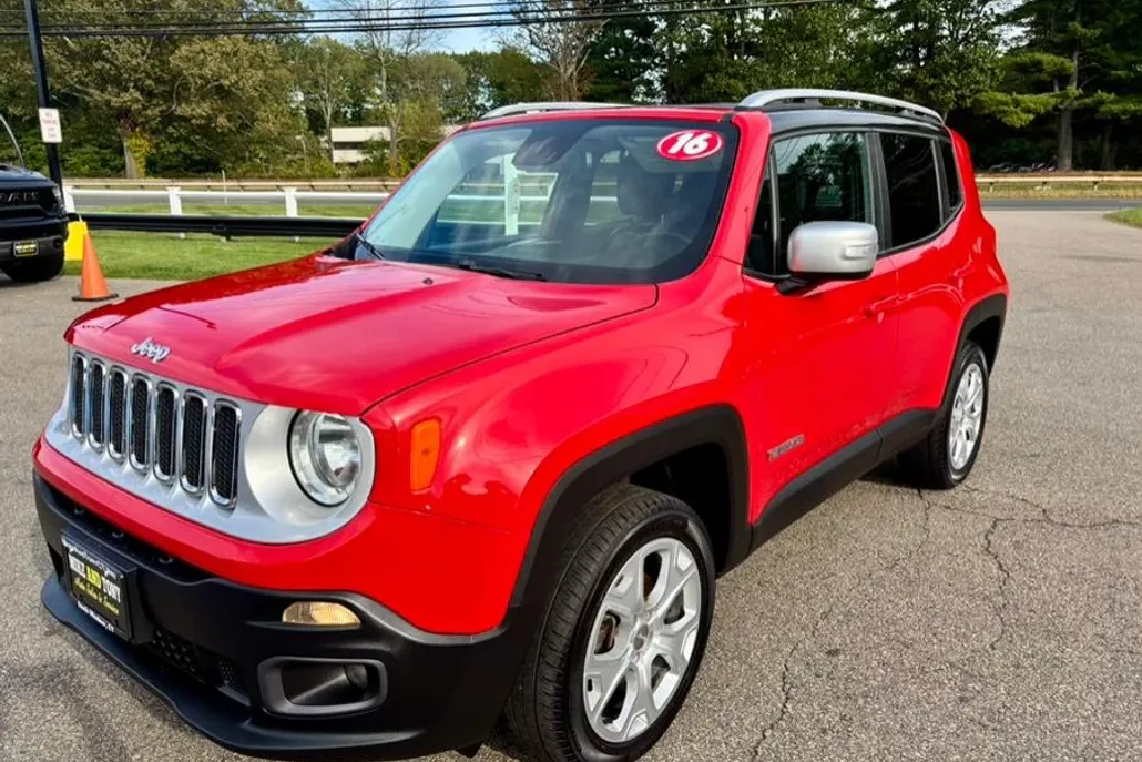 2016 Jeep Renegade Limited photo 1