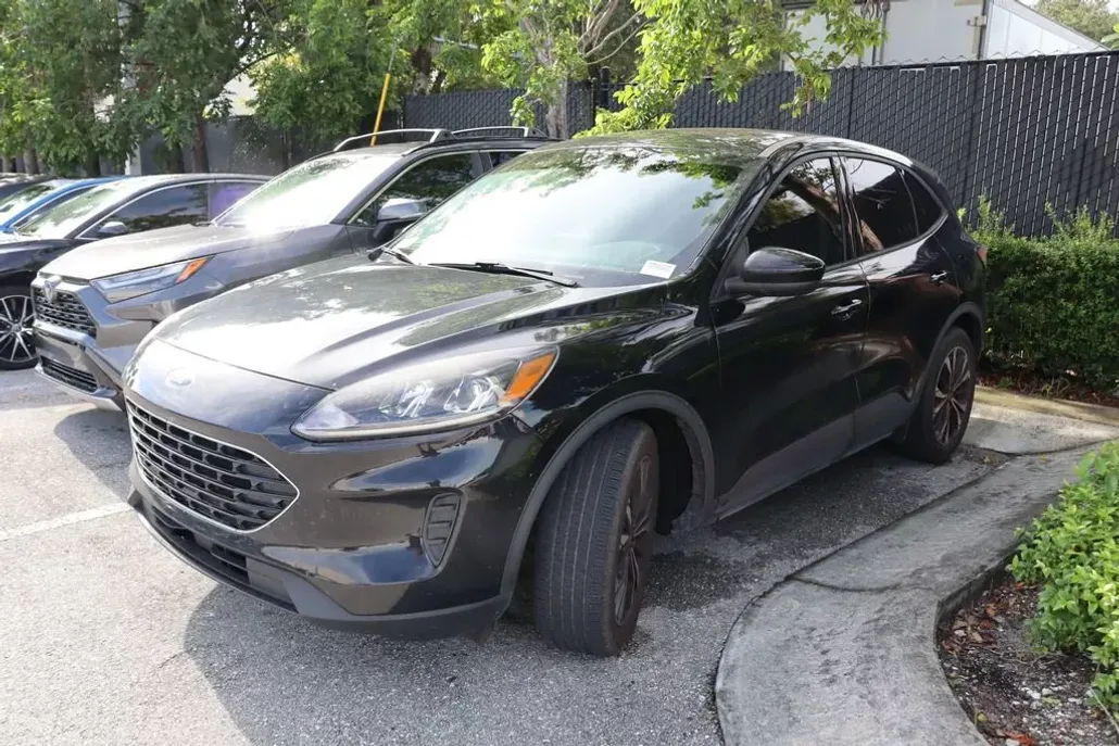 2022 Ford Escape SE photo 1