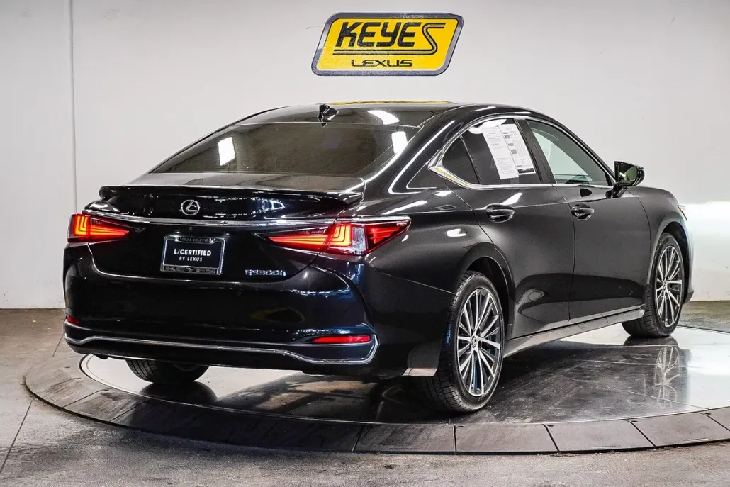 2024 Lexus ES 300h Premium photo 1