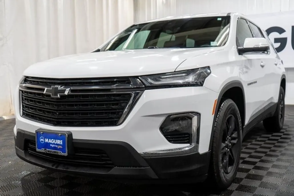 2023 Chevrolet Traverse Cloth photo 1