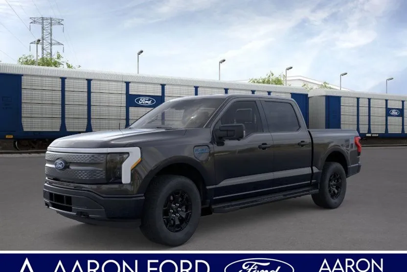 2025 Ford F-150 Lightning XLT photo 1