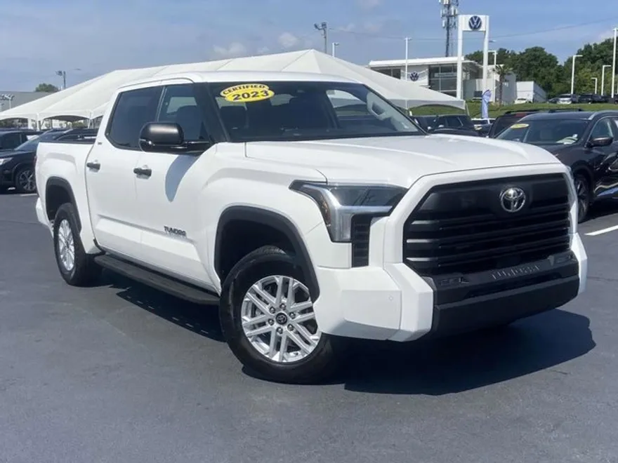 2023 Toyota Tundra SR5 photo 1