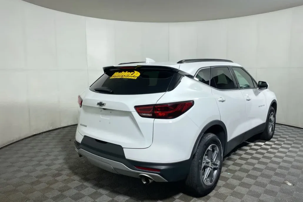 2023 Chevrolet Blazer 2LT photo 1