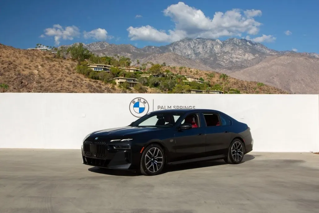2023 Bmw 740i photo 1