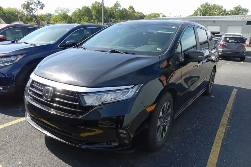 2024 Honda Odyssey EX-L photo 1