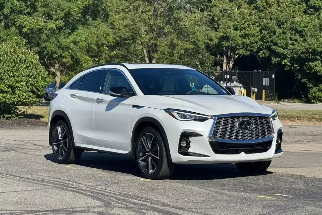 2025 Infiniti QX55 Essential photo 1
