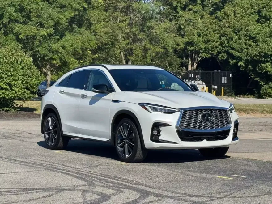 2025 Infiniti QX55 Essential photo 1