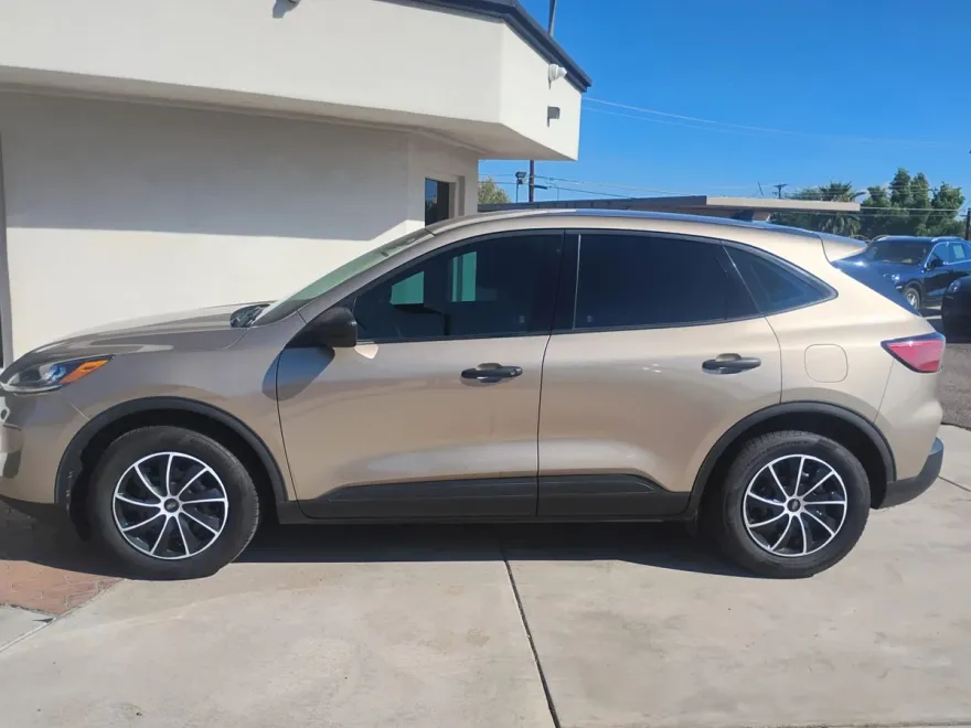 2020 Ford Escape Sport photo 1
